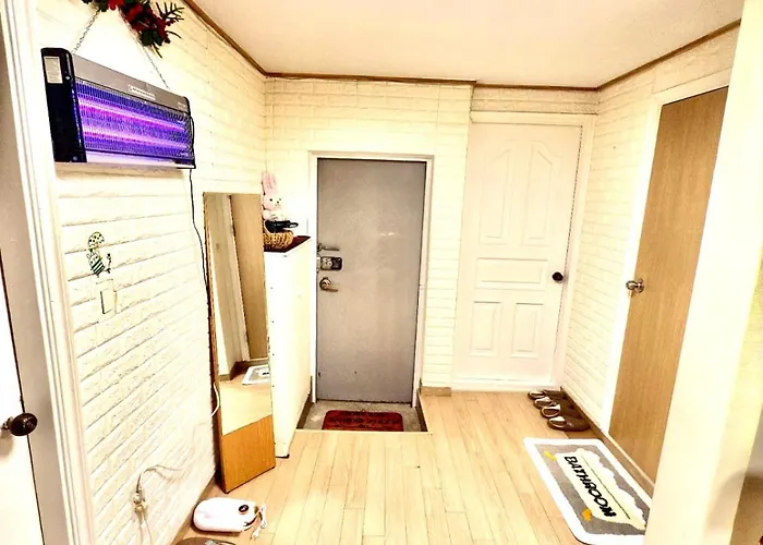 Сasa de vacaciones Private Family Home, 2-bedrooms Seúl