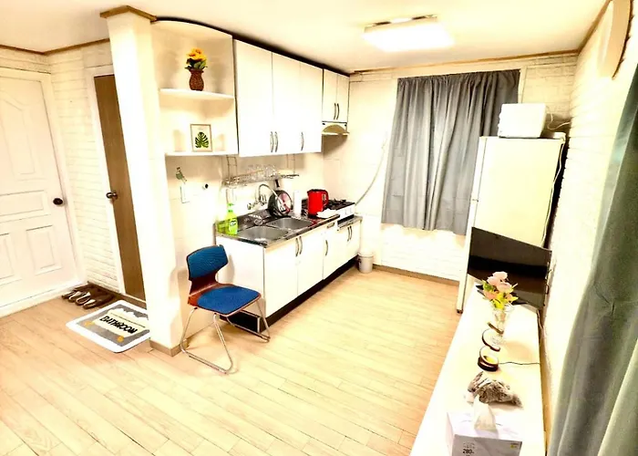 Private Family Home, 2-bedrooms Сasa de vacaciones Seúl